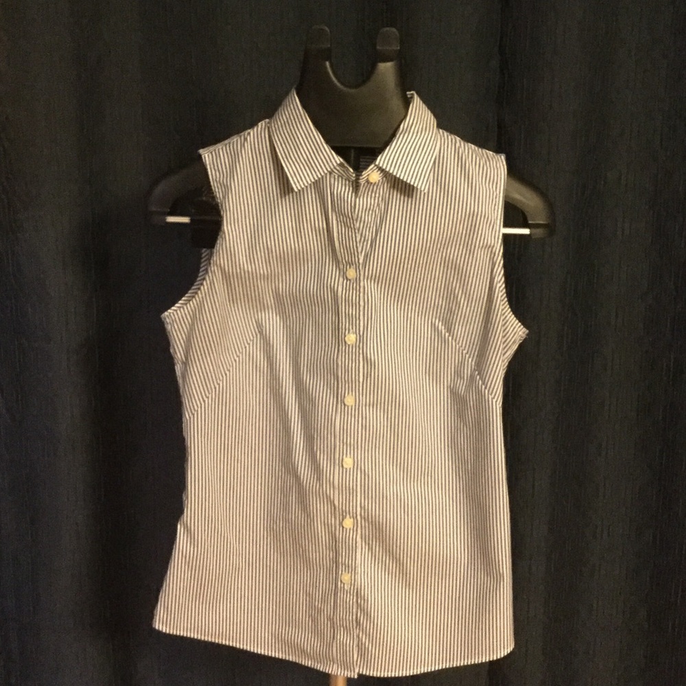 Banana Republic Non Iron Sleeveless Top
